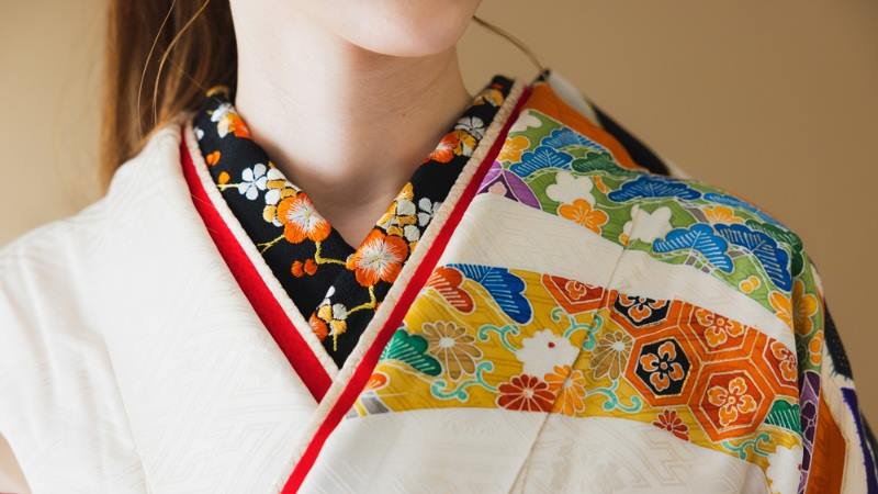 刺繍半衿と伊達衿