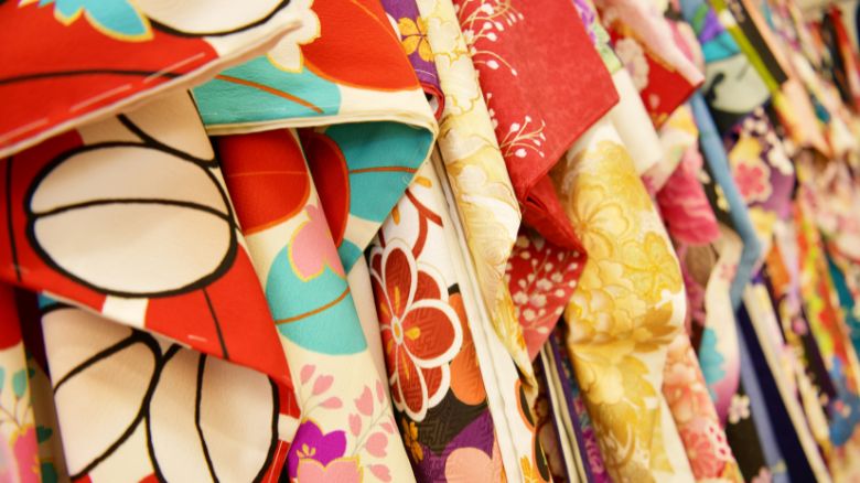 店内振袖ディスプレイ