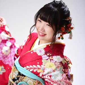 振袖前撮り撮影モデル画像半身白背景