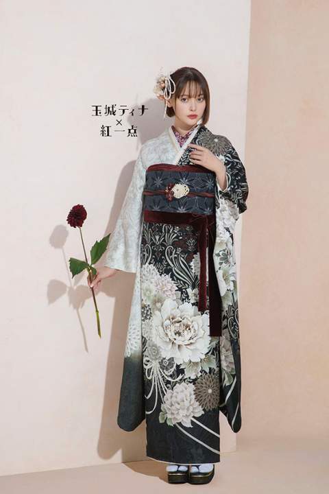 玉城ティナ振袖