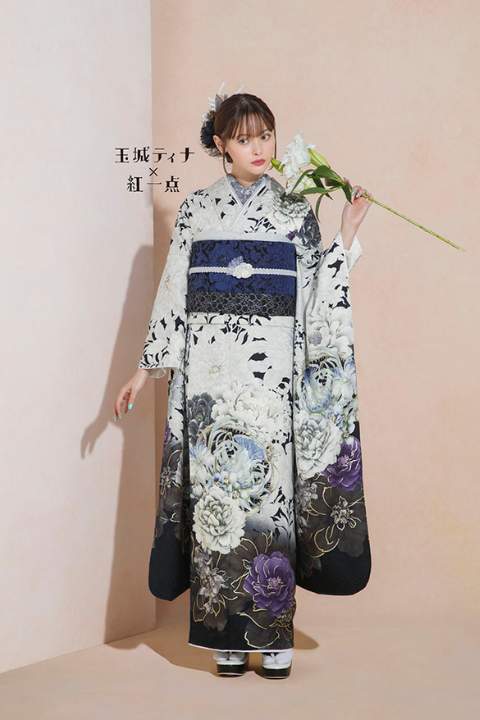 玉城ティナ振袖