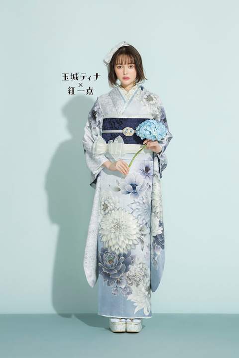 玉城ティナ振袖